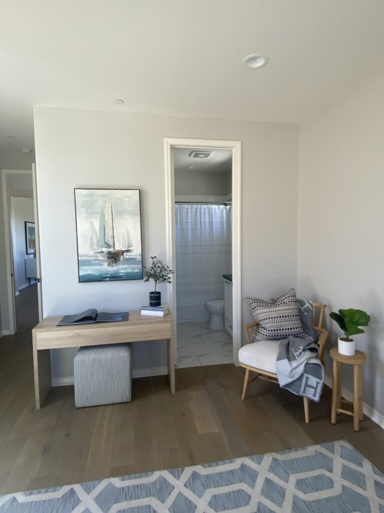 Honeycomb Home Cleaning expert performing house cleaning services in Woodland Hills, CA with professional equipment and trusted local expertise. House Cleaning Services Near Me.