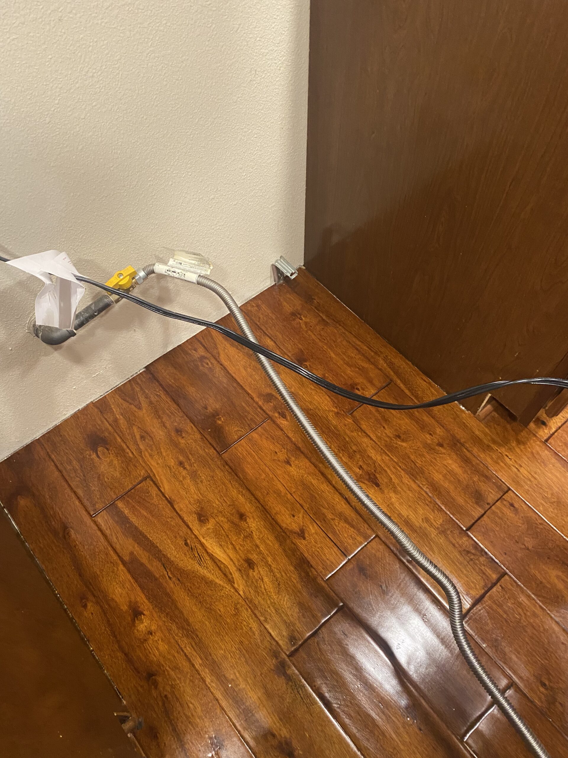 Diligent Honeycomb Home Cleaning crew using eco-friendly products for move in/out cleaning in Santa Clarita, showcasing sparkling results