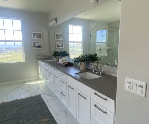 Expert Honeycomb cleaner deep cleaning a Santa Clarita home, ensuring every detail is polished for a pristine environment